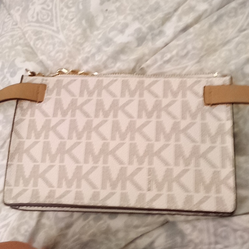 Michael Kors fanny pack - Picture 2 of 2